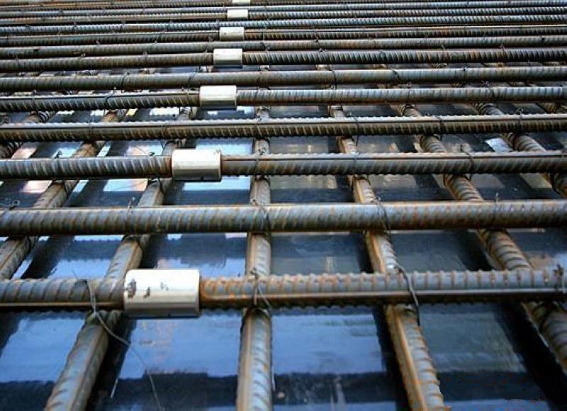 合山为什么建楼房时，要在钢筋上加一排小圆环？原来作用这么大